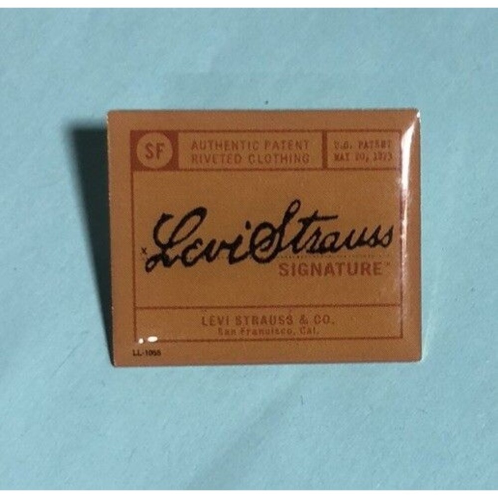 Levi Strauss signature jeans pocket patch Lapel Pin model #LL1055 -NMint